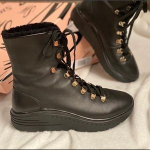 Stuart Weitzman Oceane Boot